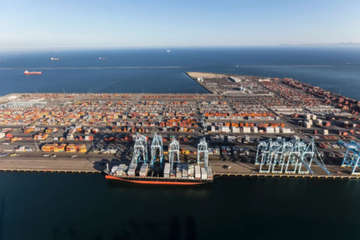 US imports from Asia surge to unexpected record in May