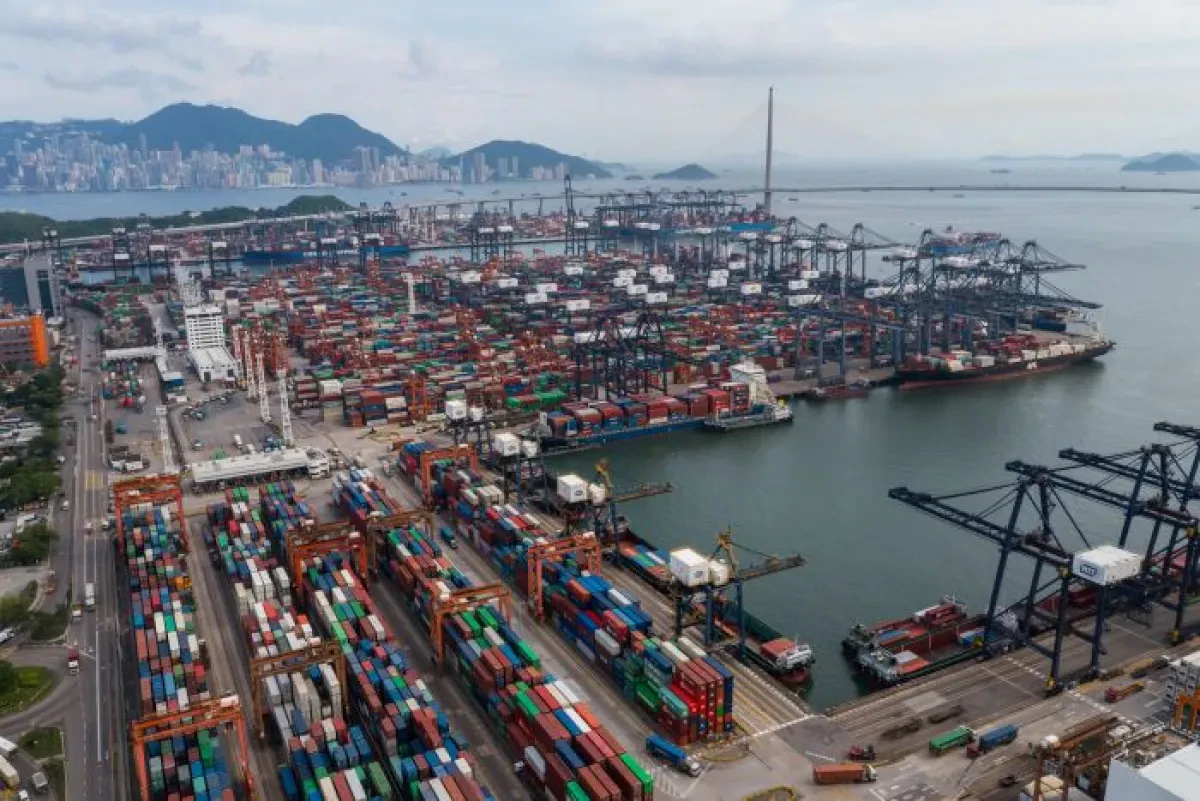 Carriers cut Hong Kong calls as transshipment cargo falls amid tough COVID-19 rules