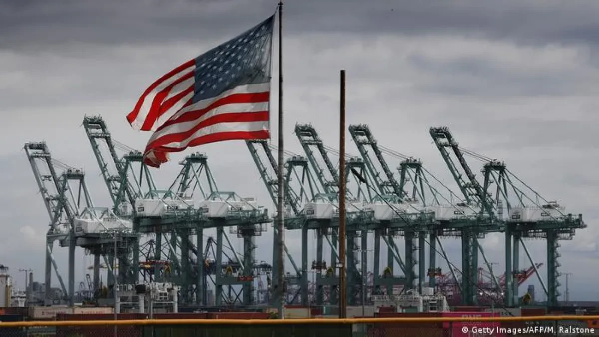 US labor dispute: Dock workers say 'no' to port automation