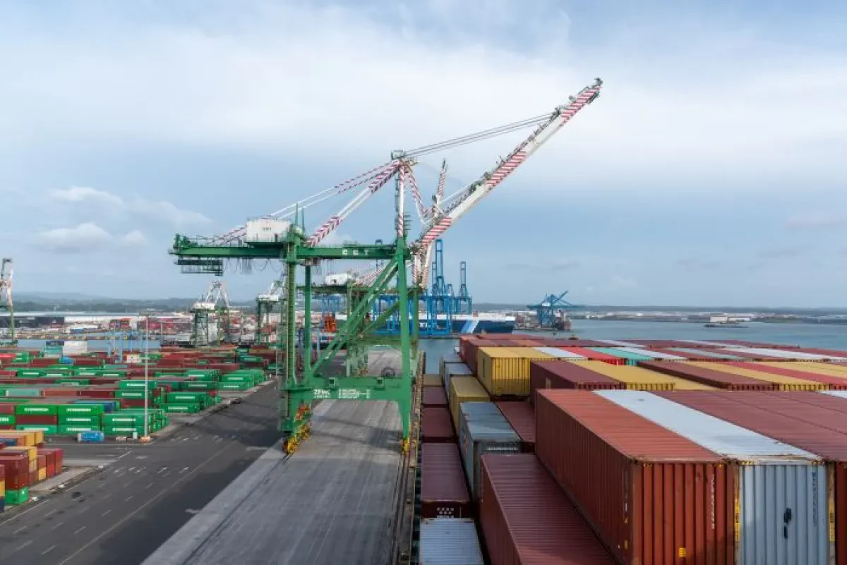 Evergreen takes full control of Panama transshipment hub