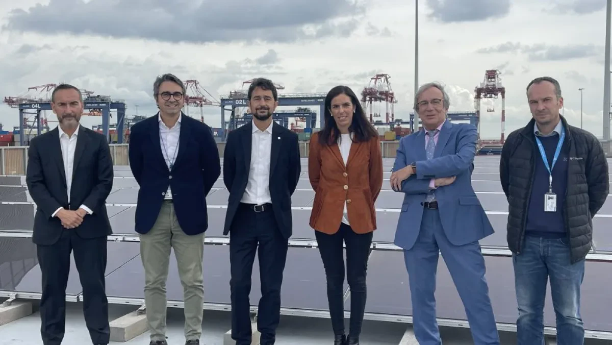 Hutchison Ports BEST installs solar panels