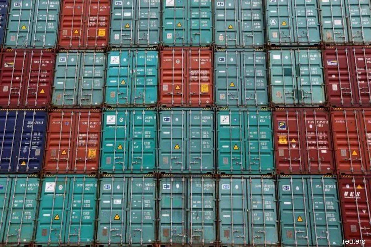 'A hard landing' as Asia-North Europe freight rates collapse to $1,000 a box