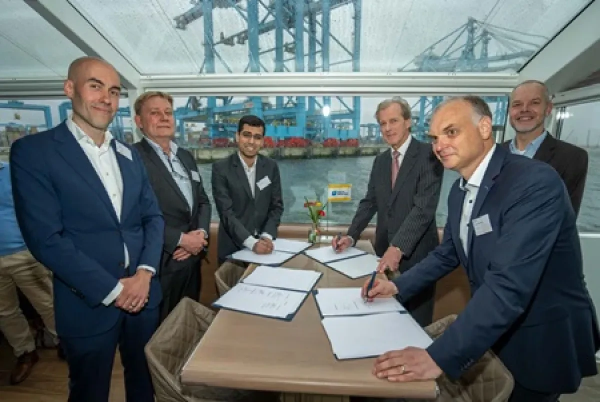 Port of Rotterdam Authority and APM Terminals sign agreement for over EUR 1 billion expansion of Maasvlakte II