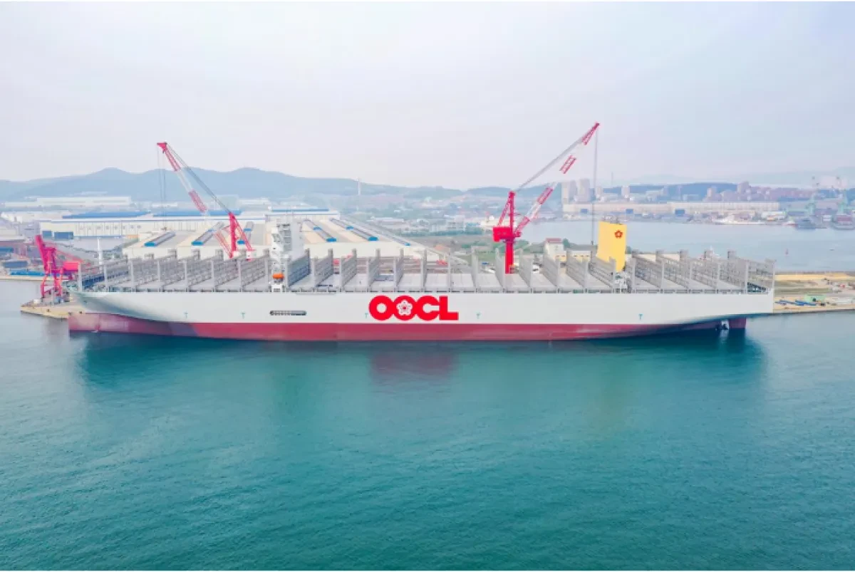 OOCL’s New 24,188 TEU Container Vessel Named “OOCL Piraeus”