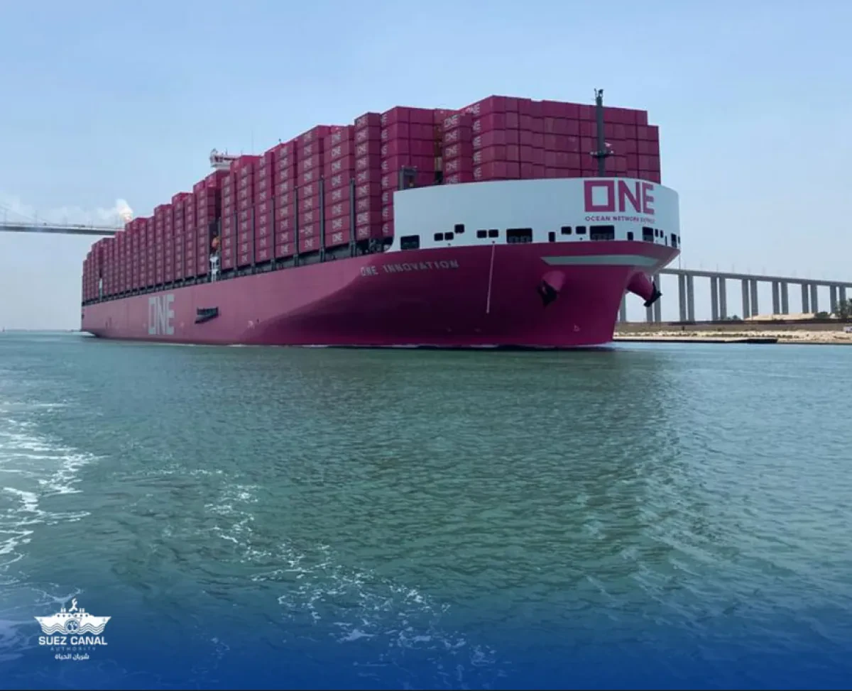 ONE’s 24,000+TEU sea giant elbows through Suez Canal