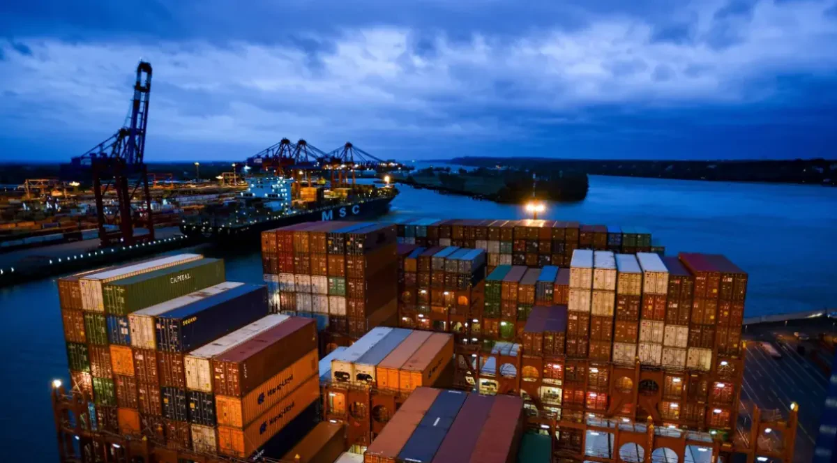 Long-term container contract rates hit two-year low