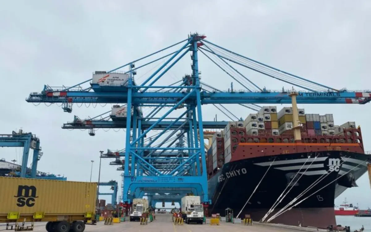 APM Terminals Callao receives largest containership to ever berth in Peru
