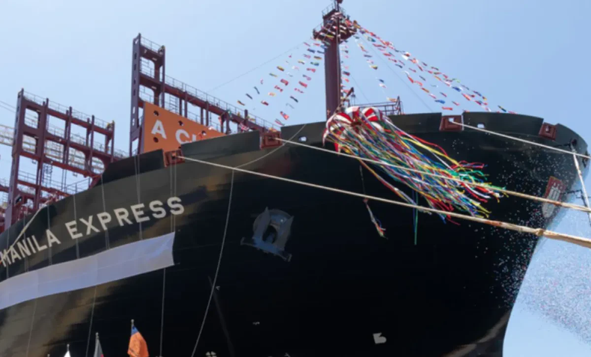 2nd LNG-fueled 23,600 TEU behemoth joins Hapag-Lloyd’s fleet