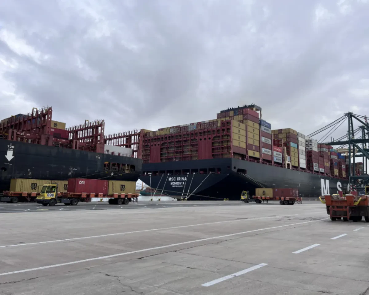 Valencia Port moderates traffic decreases
