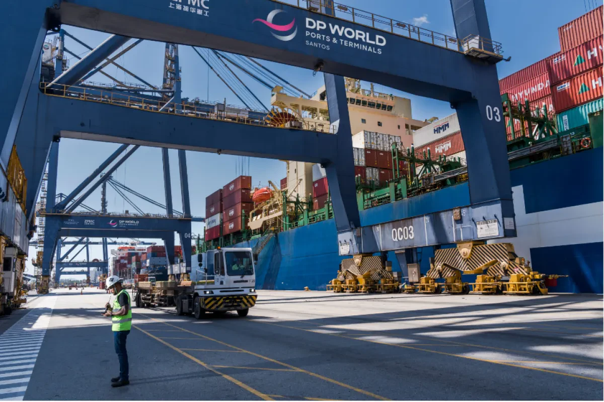 APM Terminals and DP World spearhead roadmap for accelerating electrification of port operations in bid for net-zero