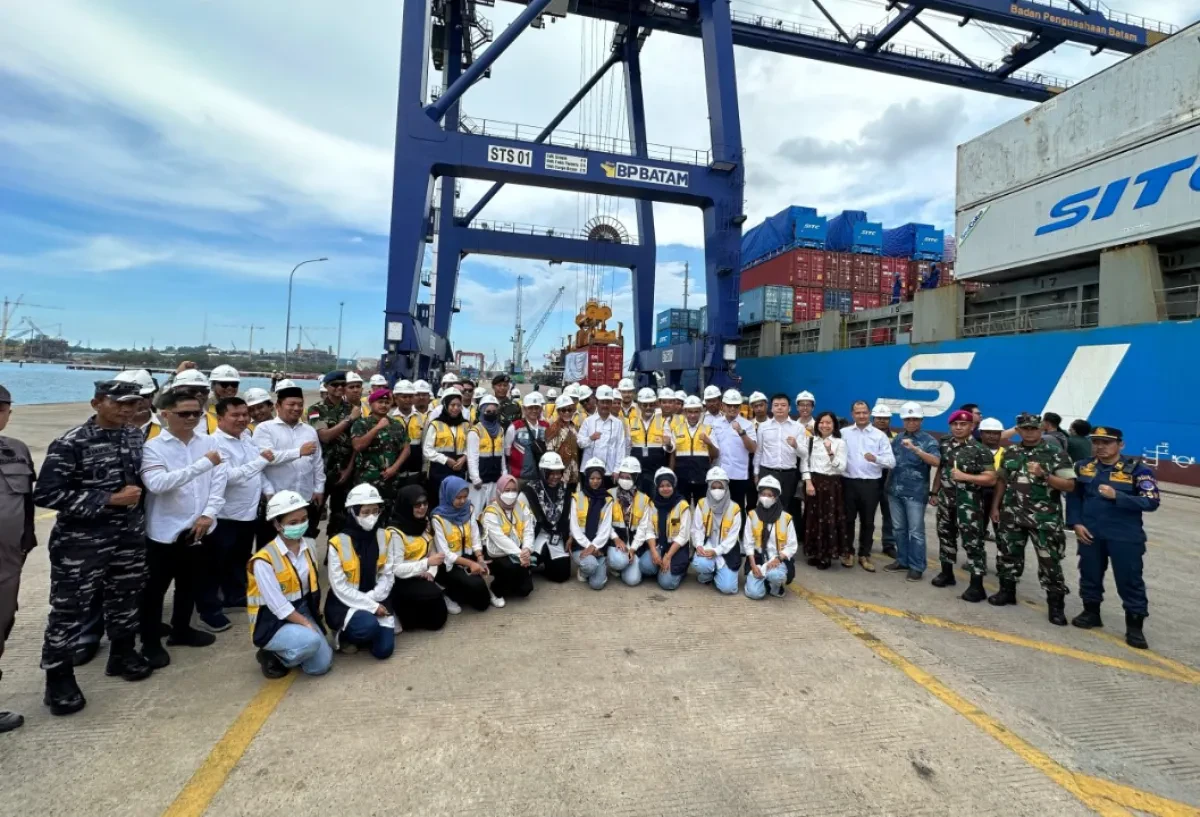 Batam opens first direct container shipping link with China