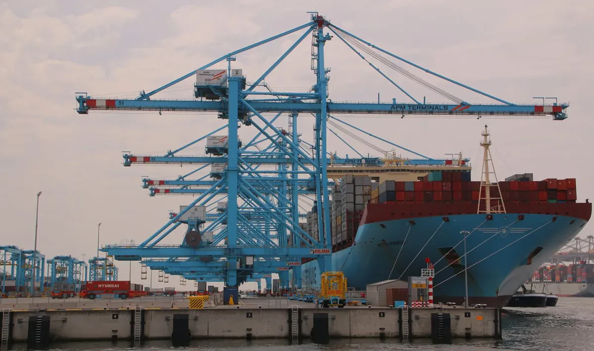 Port of Rotterdam: Quarterly figures: Containers segment continues to grow; decrease in bulk throughput