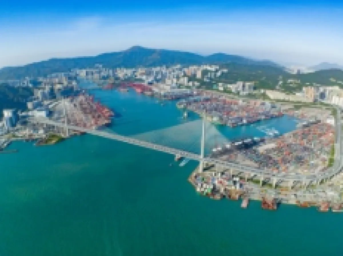 Hutchison, Beibu Gulf Port Group map out sea-rail intermodal channel