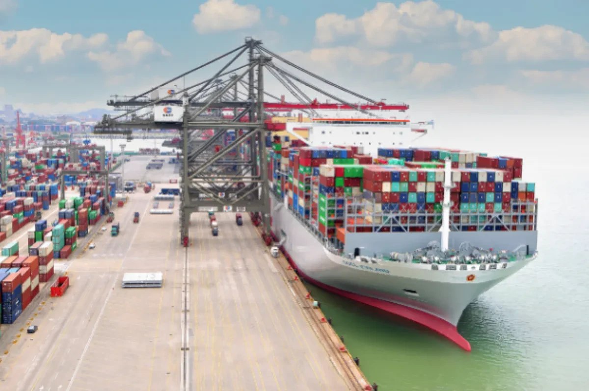 Two More OOCL 24,188 TEU Mega Vessels Start Operation