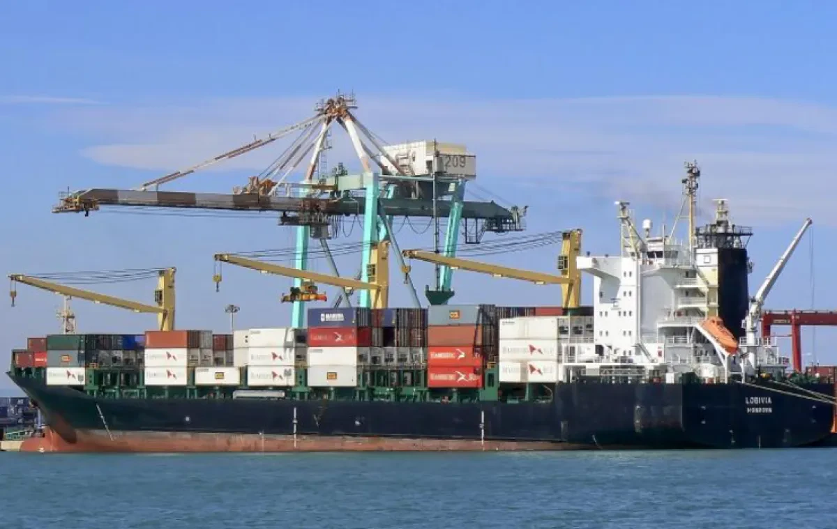 Houthis fire projectiles at CMA CGM-operated ship