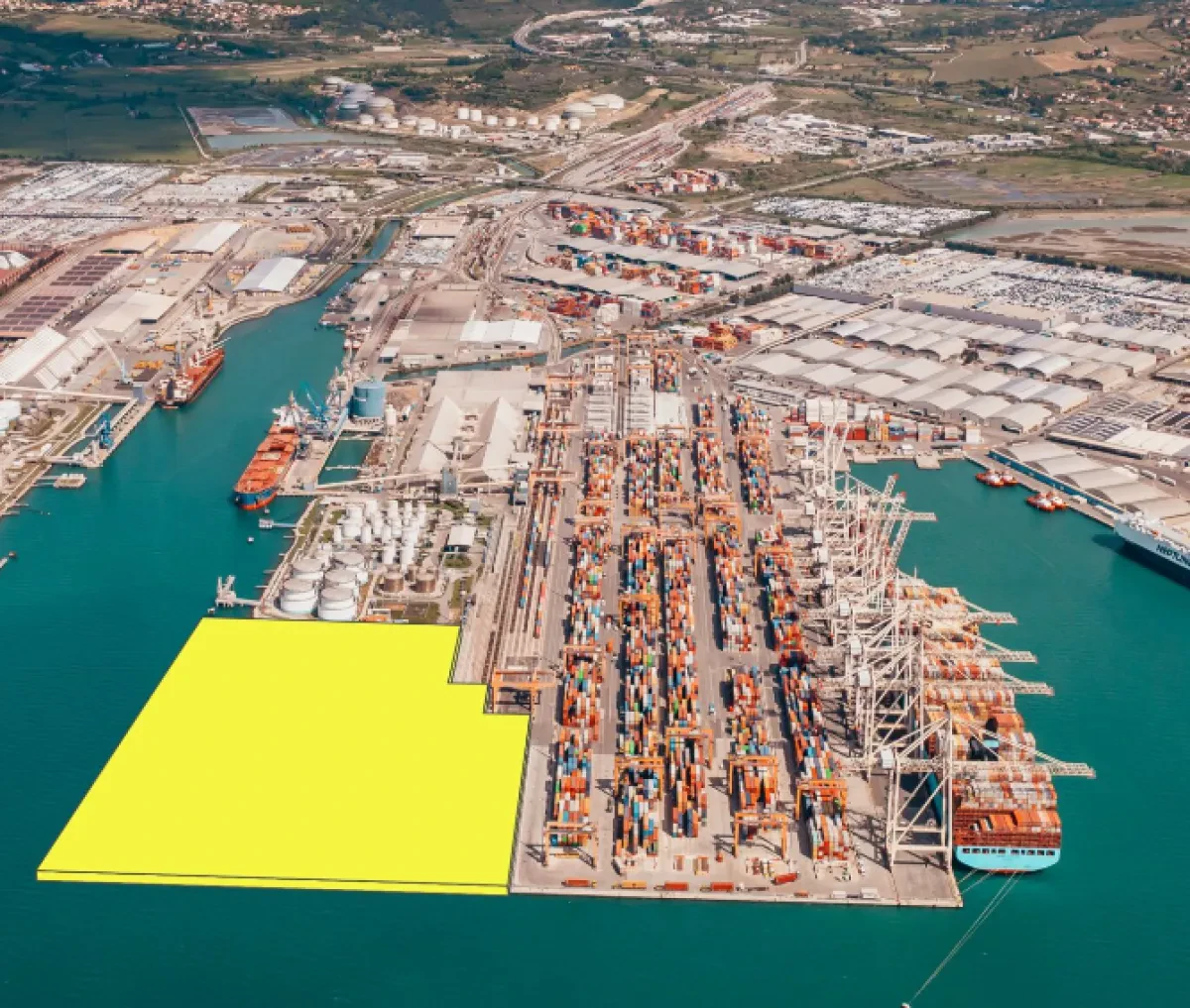 Port of Koper commences container terminal expansion project with public procurement