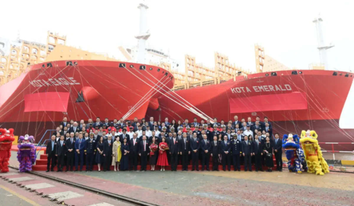 PIL names its first two 14,000 TEU LNG dual-fuel container vessels