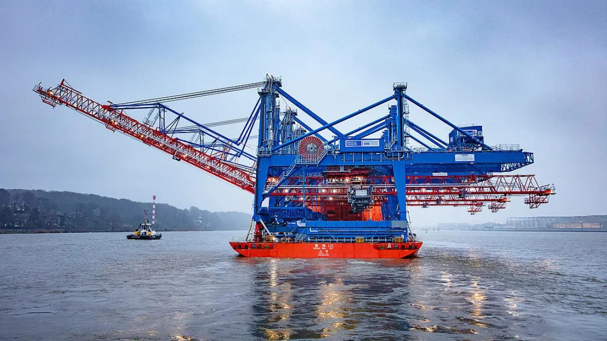 CTA receives Hamburg’s first remote-controlled container gantry cranes