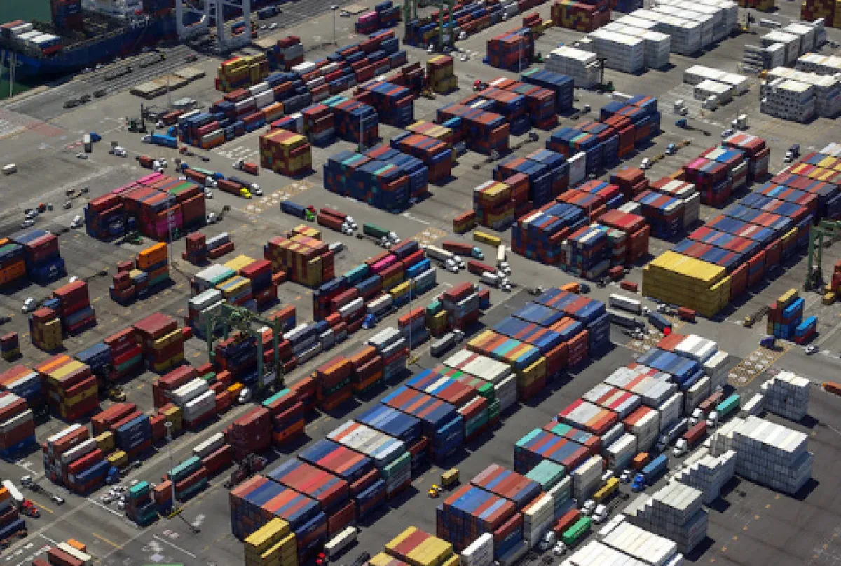 Port of Oakland records 2.26 million TEUs last year