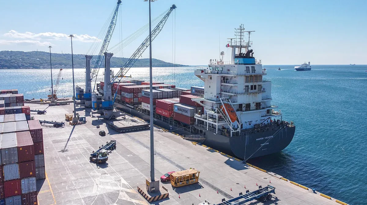 HHLA PLT Italy strengthens strategic partnership with Maersk: New weekly service to Trieste