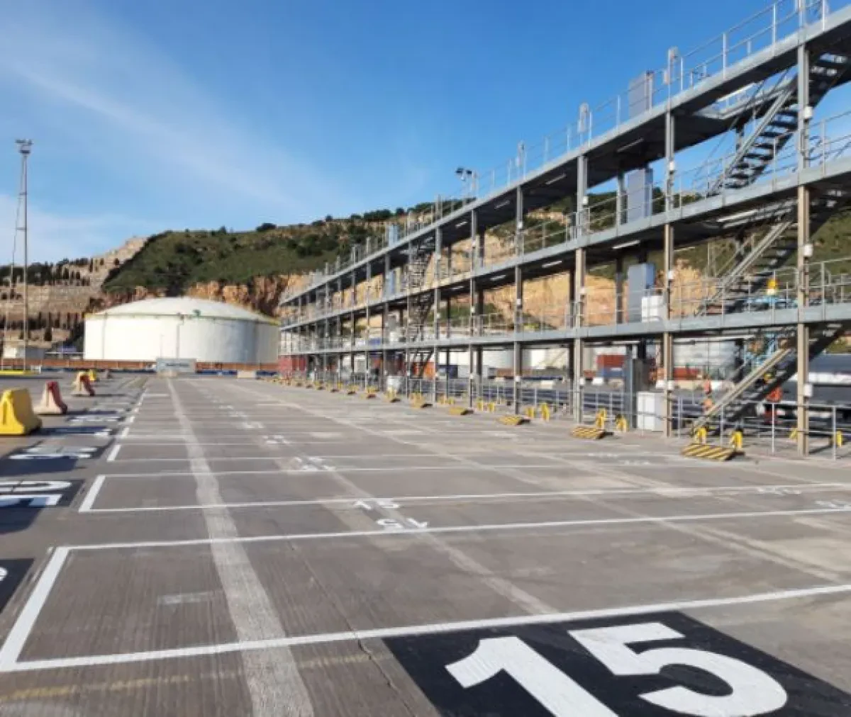 APMT Barcelona expands reefer capacity by 31%