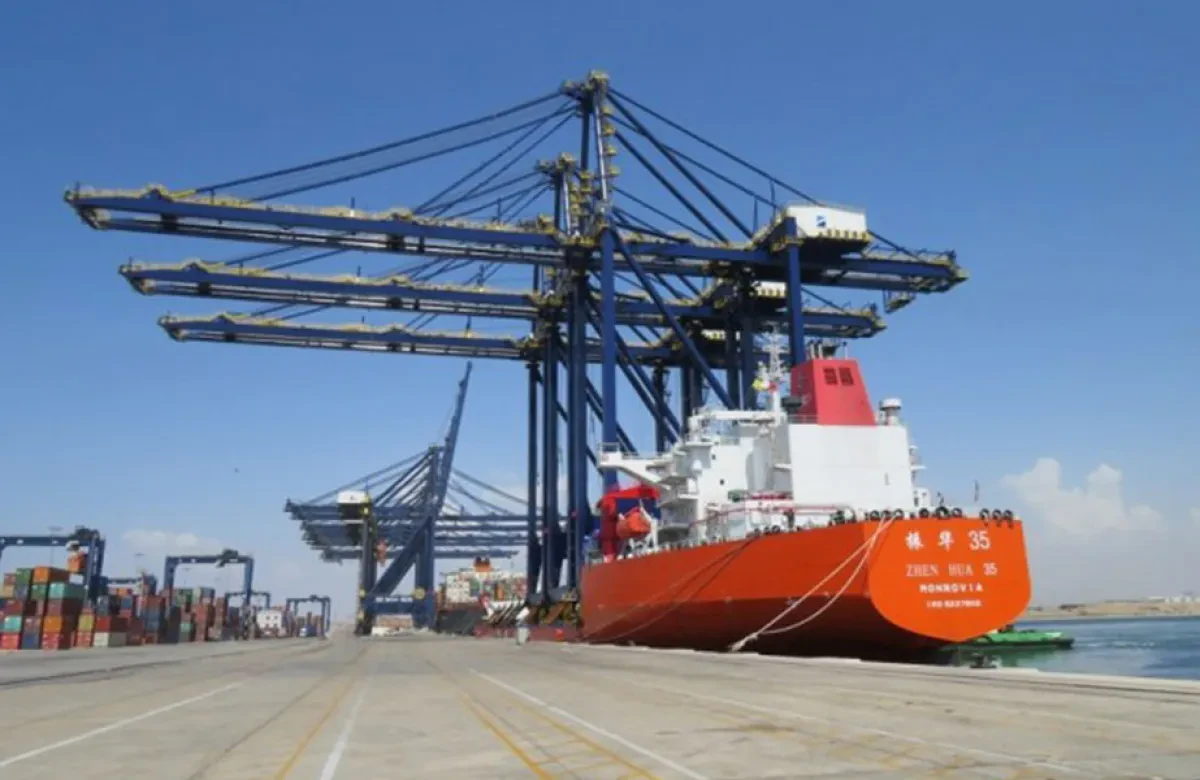 Advanced technology cranes make debut in Karachi port