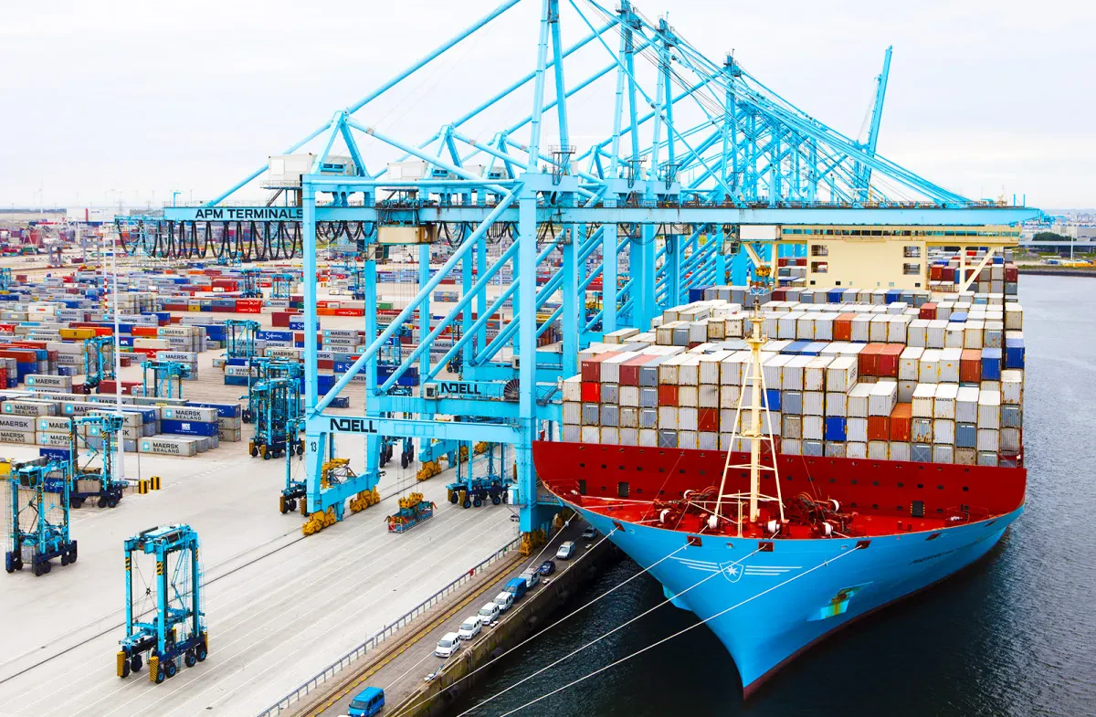 Rotterdam Offers App for Container Tracking
