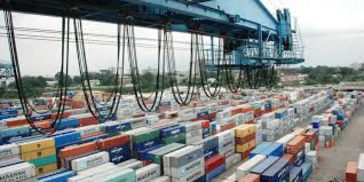 Interim operator for Douala