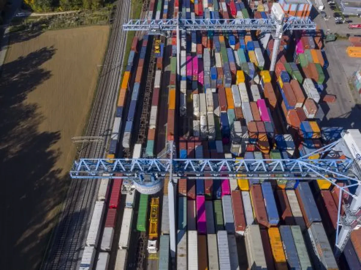 DP World Strengthens European Presence with Swissterminal Stake Purchase