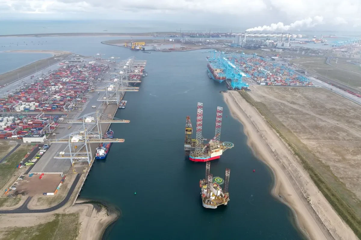 Port of Rotterdam throughput amounted to 469.4 million tonnes in 2019