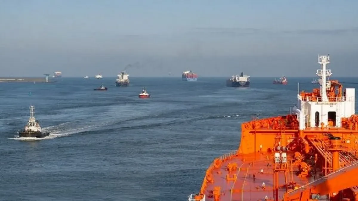 Number of ships calling on Rotterdam unaltered