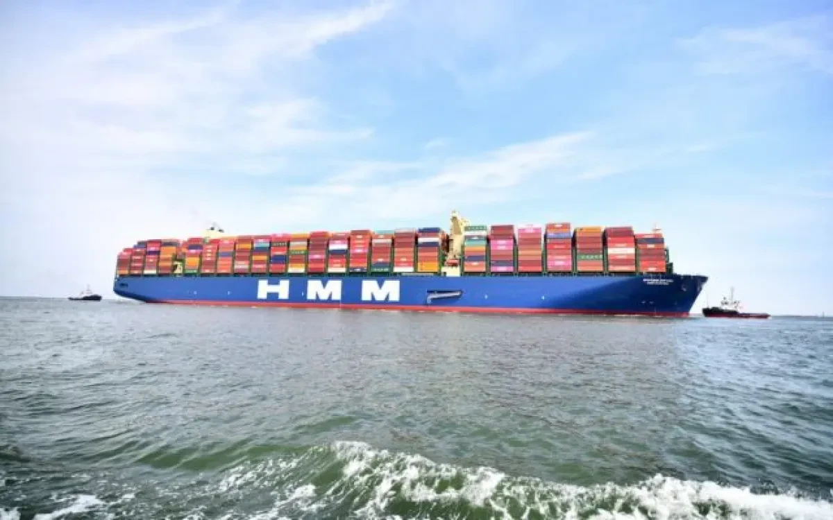 HMM Algeciras makes its first call at the Port of Rotterdam