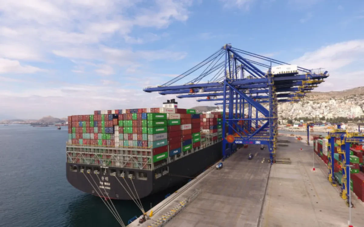 ZPMC, COSCO and Port of Piraeus sign historic STS crane contract