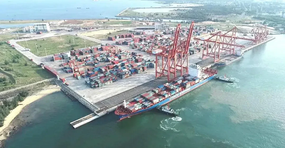 ZPMC to supply 28 sets of cranes to Hainan Harbor & Shipping