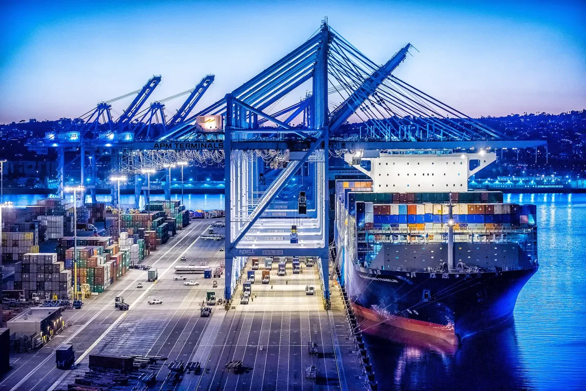 New world record set by APM Terminals Pier 400