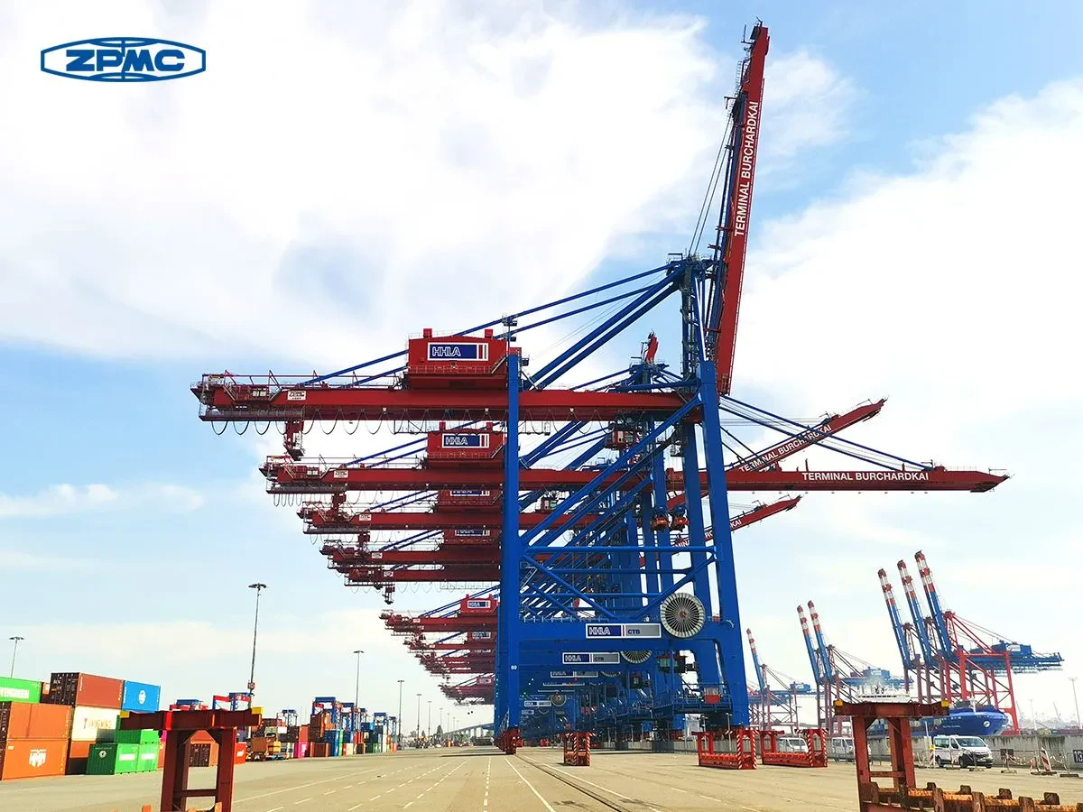 ZPMC delivers STS cranes to Hamburg