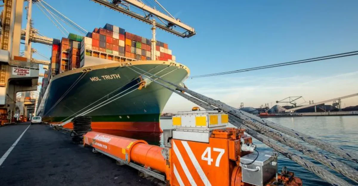 Rotterdam sets ambitious goal for shore-based power by 2030