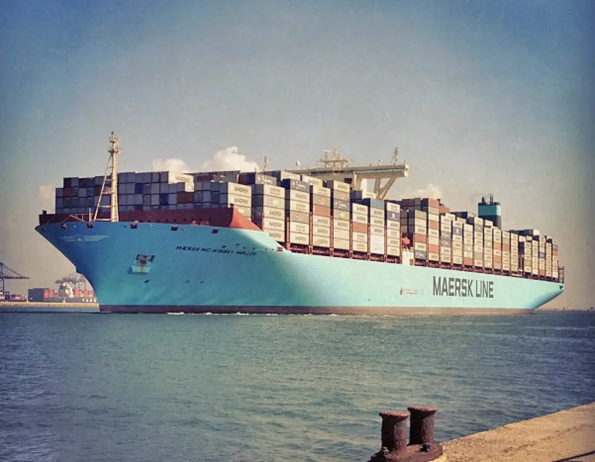 Maersk outlines roadmap to large carbon neutral boxships