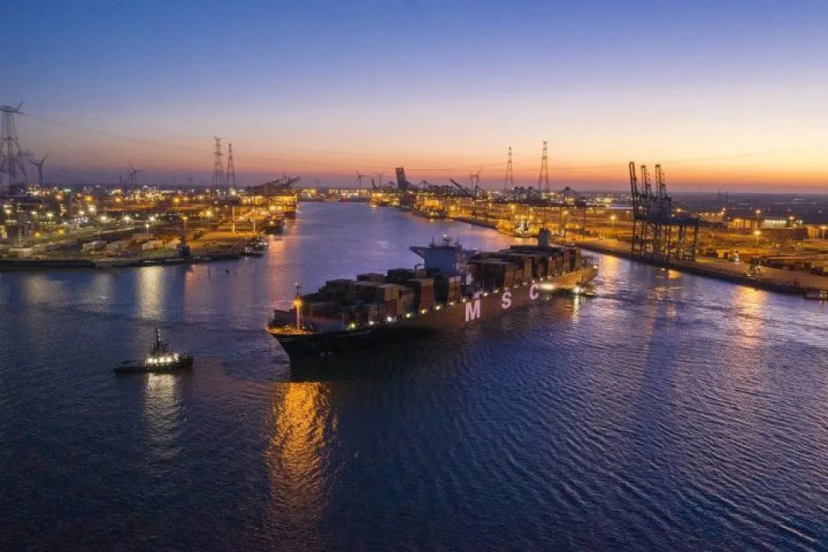 Port of Antwerp breaks depth record with near 16m draft