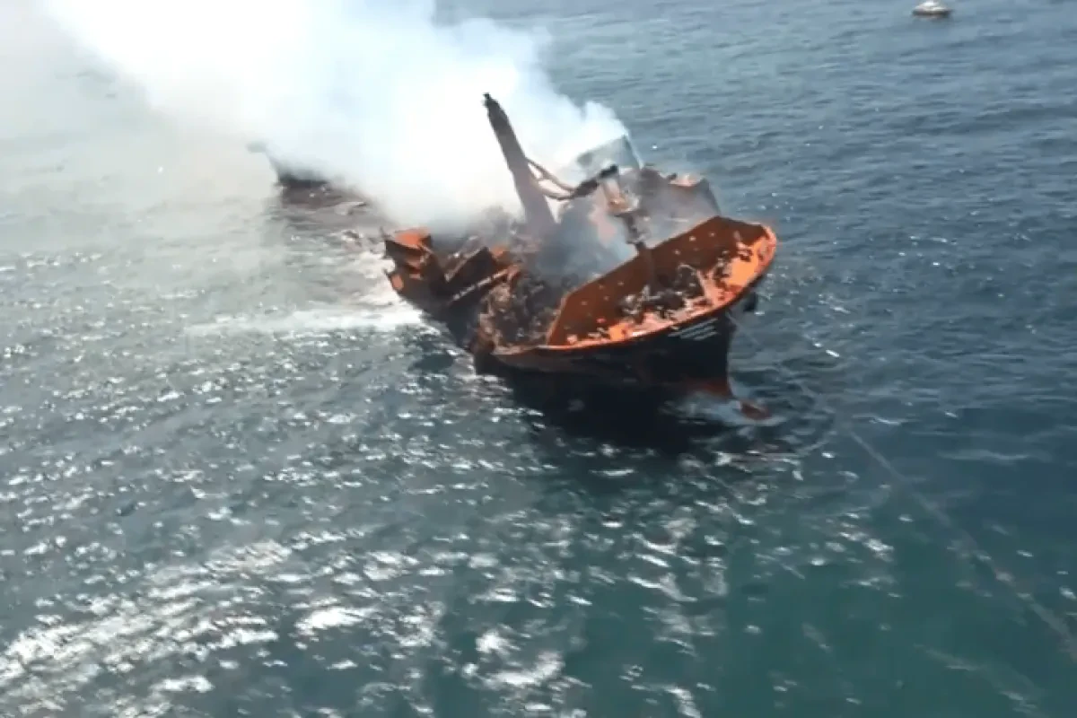 X-Press Pearl owners insist there is no pollution as stricken vessel starts to sink