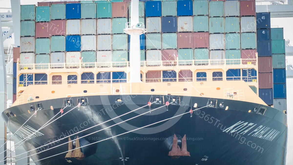 Container terminal berthing 22,000-TEU ships in Louisiana moves forward